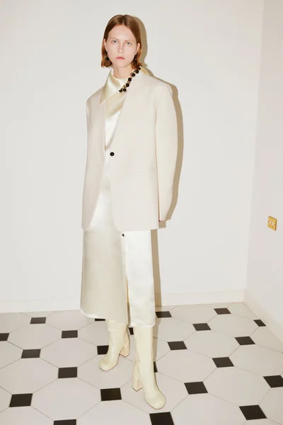 Look 3